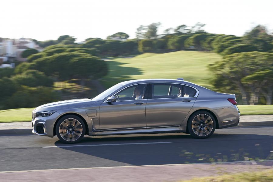  BMW 745Le xDrive M Sport (G12) 2019 года  (WW) (фото 35 из 103)